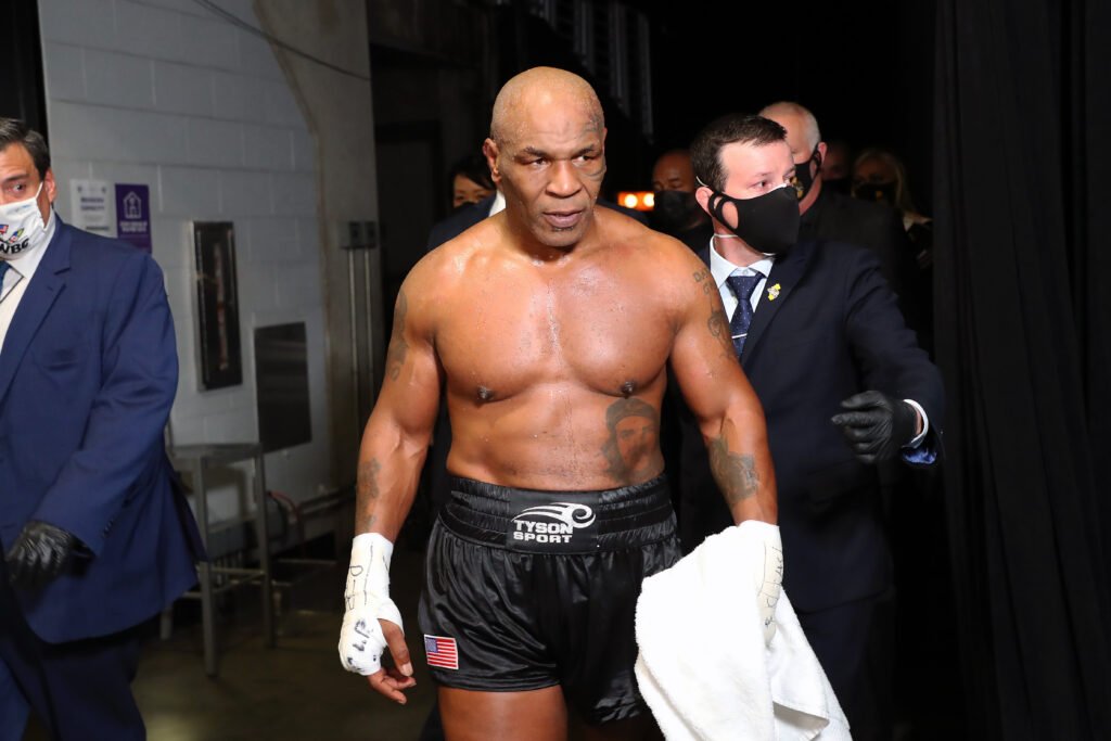 Mike Tyson returns to fight Jake Paul